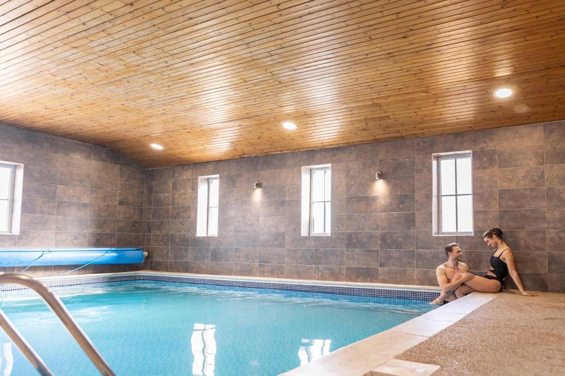 Killerby Old Hall With Hot Tub And Swimming Pool Scarborough Exterior photo